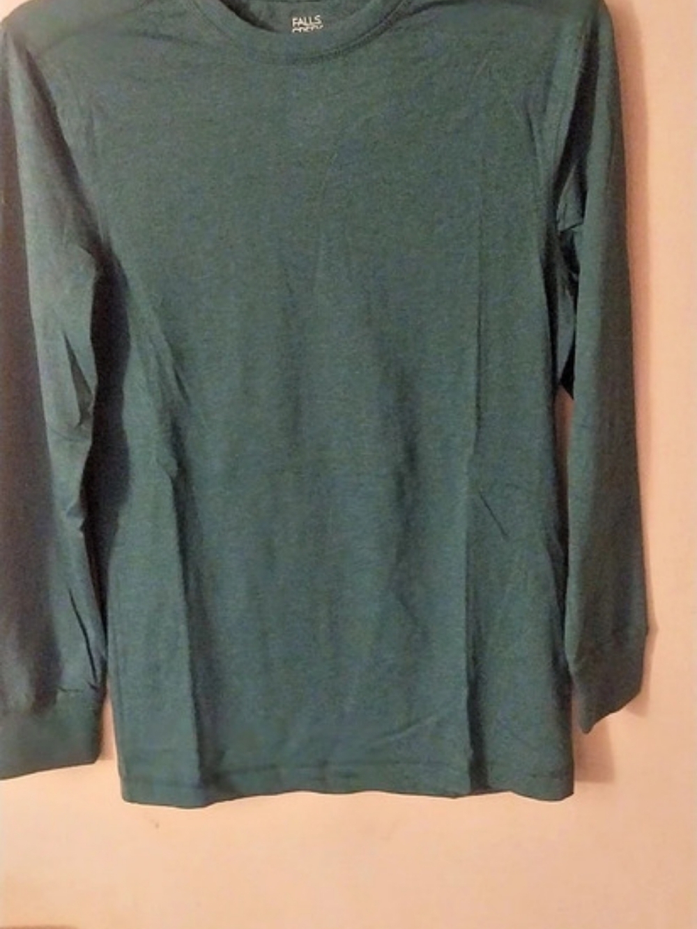 Falls Creek Long Sleeve Tee in Green Size Small Like New
